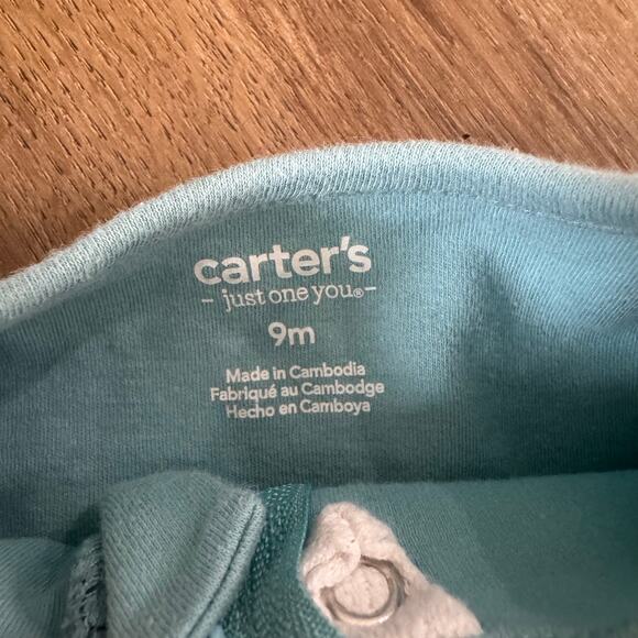 Carter's Long Sleeve Onesie Bundle: Airplanes, Anchor, Dinosaurs - Picture 3 of 7